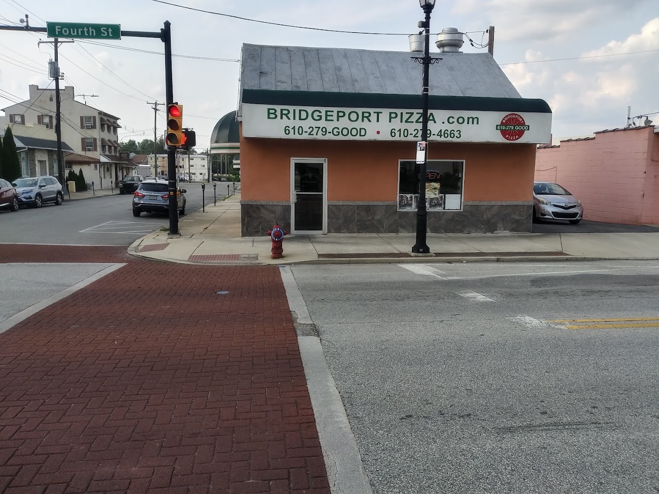 Bridgeport Pizza at 1 E 4th St, Bridgeport, Pennsylvania